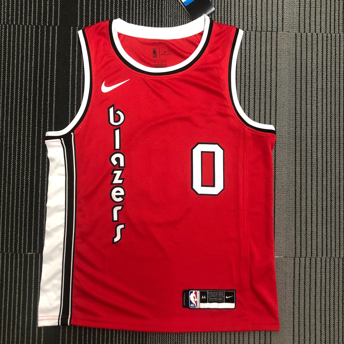 Portland Trail Blazers Classic Edition Blazers vertical - Rouge - Damian Lillard - 0