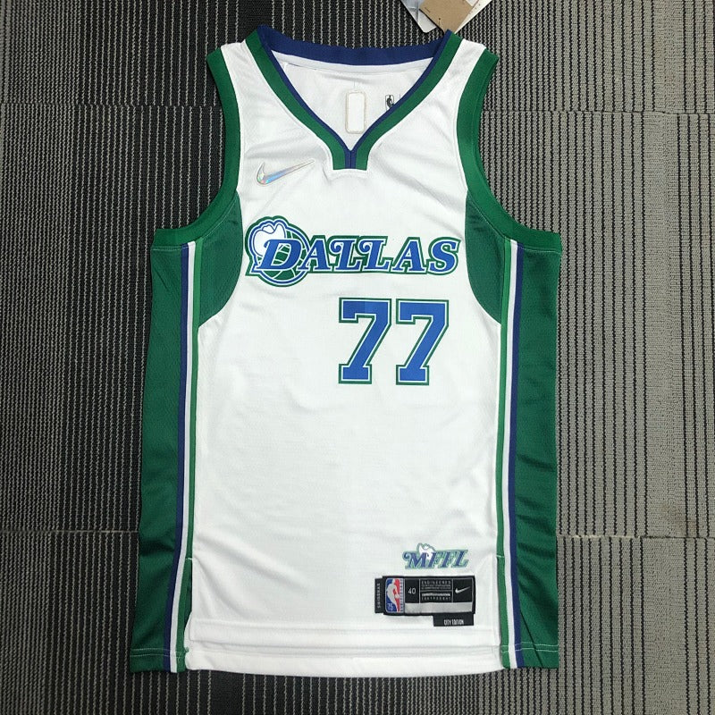 Dallas Mavericks City Edition 2021-22 - Blanc et vert - Luka Doncic - 77