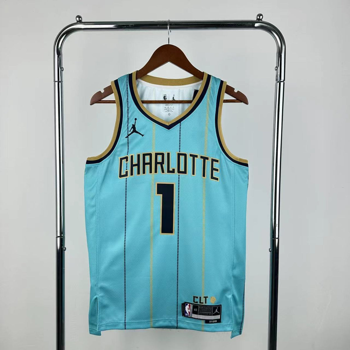 Charlotte Hornets City Edition 2024-25 - Bleu clair - LaMelo Ball - 1