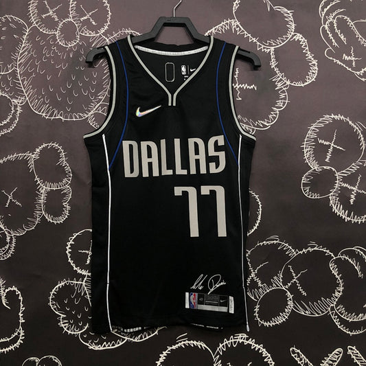 Dallas Mavericks Signature - Noir - Luka Doncic - 77