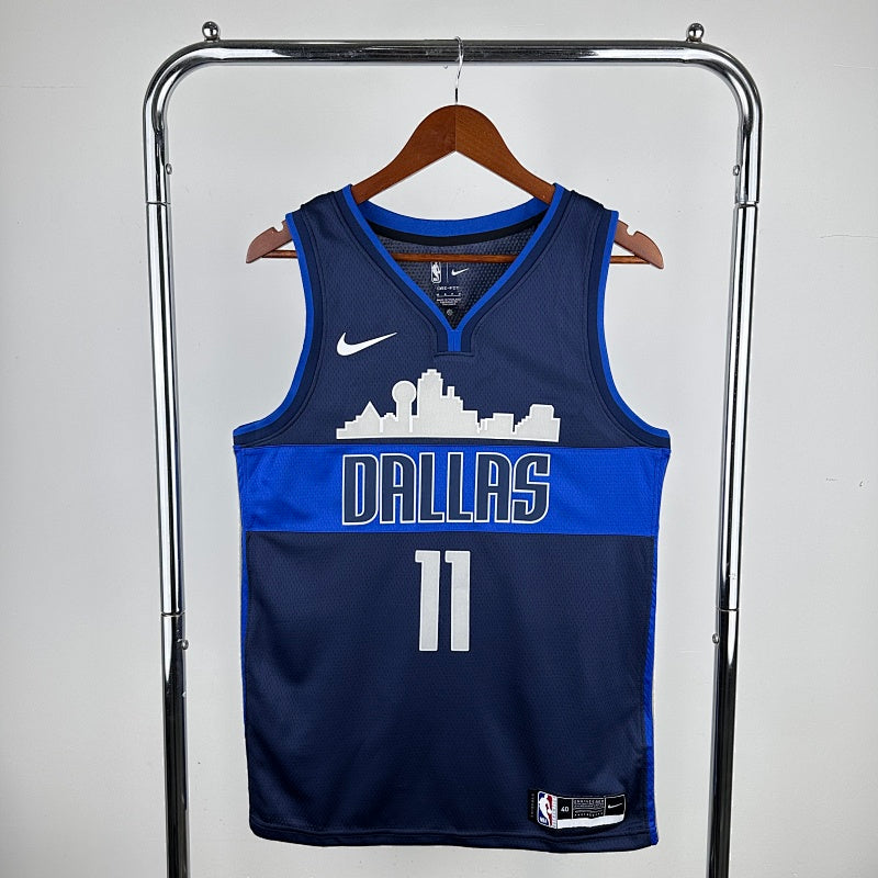 Dallas Mavericks Skyline - Bleu marine - Kyrie Irving - 11