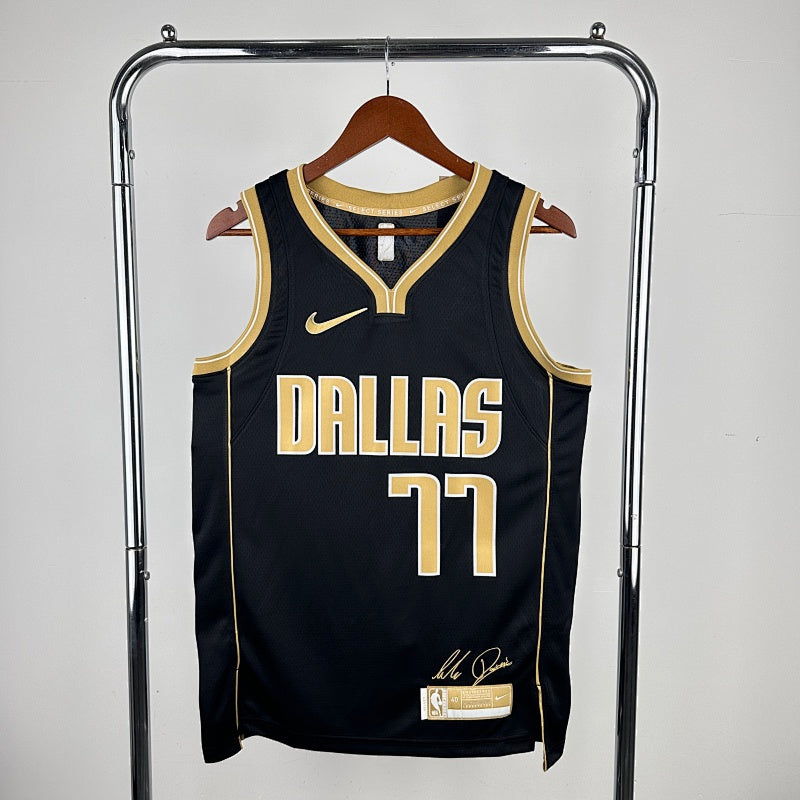 Dallas Mavericks Signature - Noir et or - Luka Doncic - 77