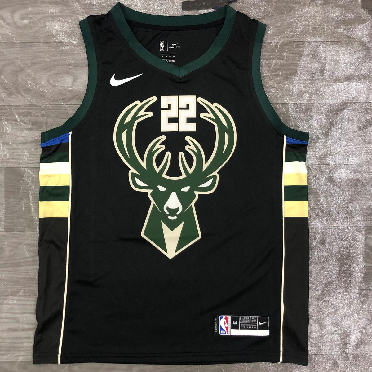 Milwaukee Bucks Statement Edition Big Deer - Noir - Khris Middleton - 22
