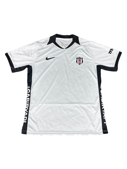 Maillot Besiktas istanbul 26-27 — Domicile